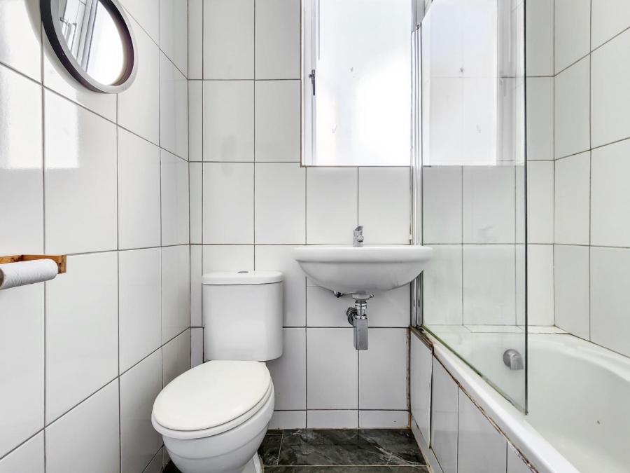 To Let 2 Bedroom Property for Rent in Sea Point Western Cape